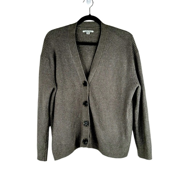 American Eagle Green Knit V-Neck Button Down Long Sleeve Cardigan Size Medium - Picture 1 of 6